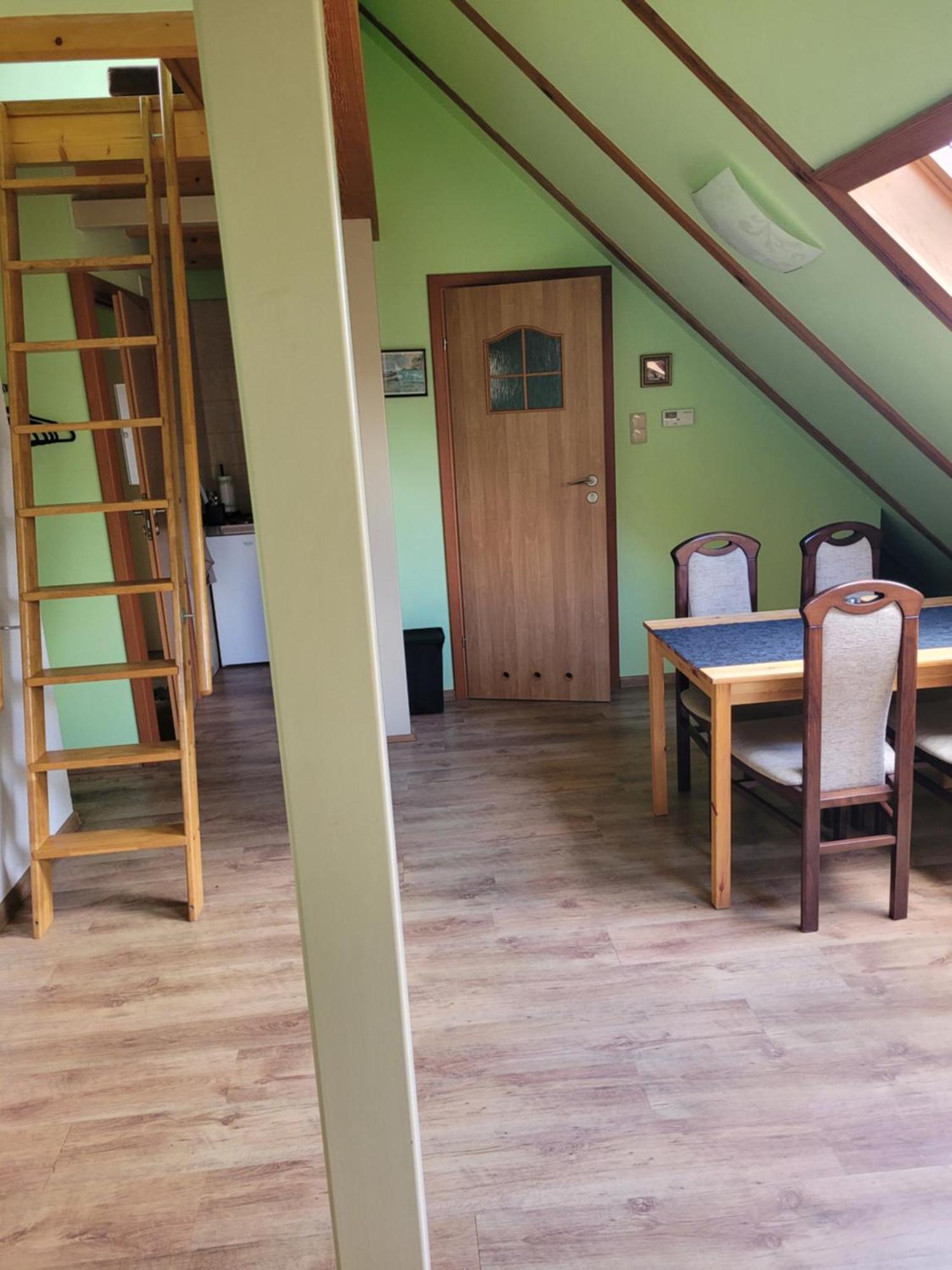Apartamenty Na Poddaszu Bierdzany ภายนอก รูปภาพ