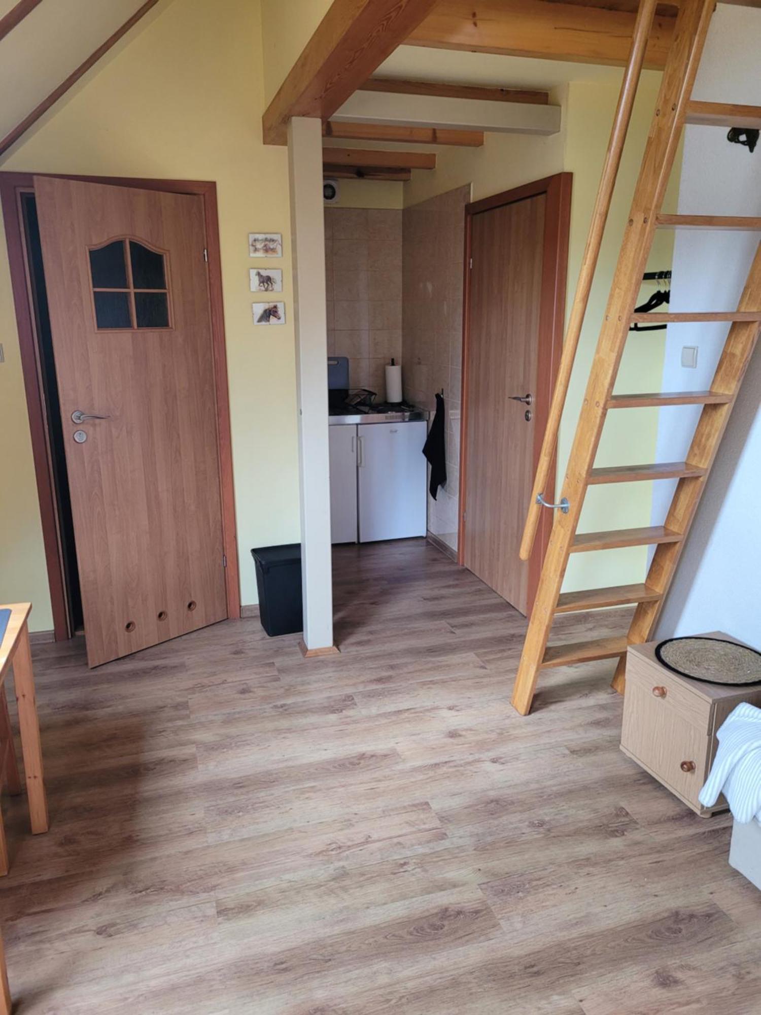 Apartamenty Na Poddaszu Bierdzany ภายนอก รูปภาพ